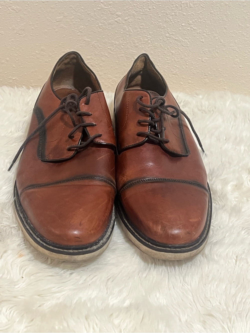 Men's Classic Tan Leather Derby Shoes
